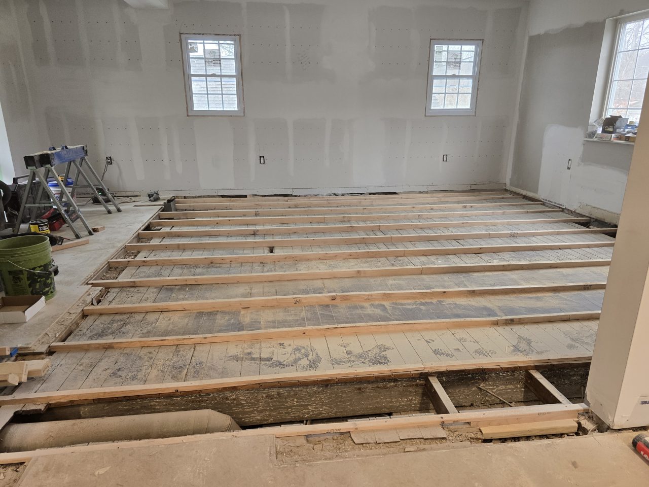 Picture of flooring leveling